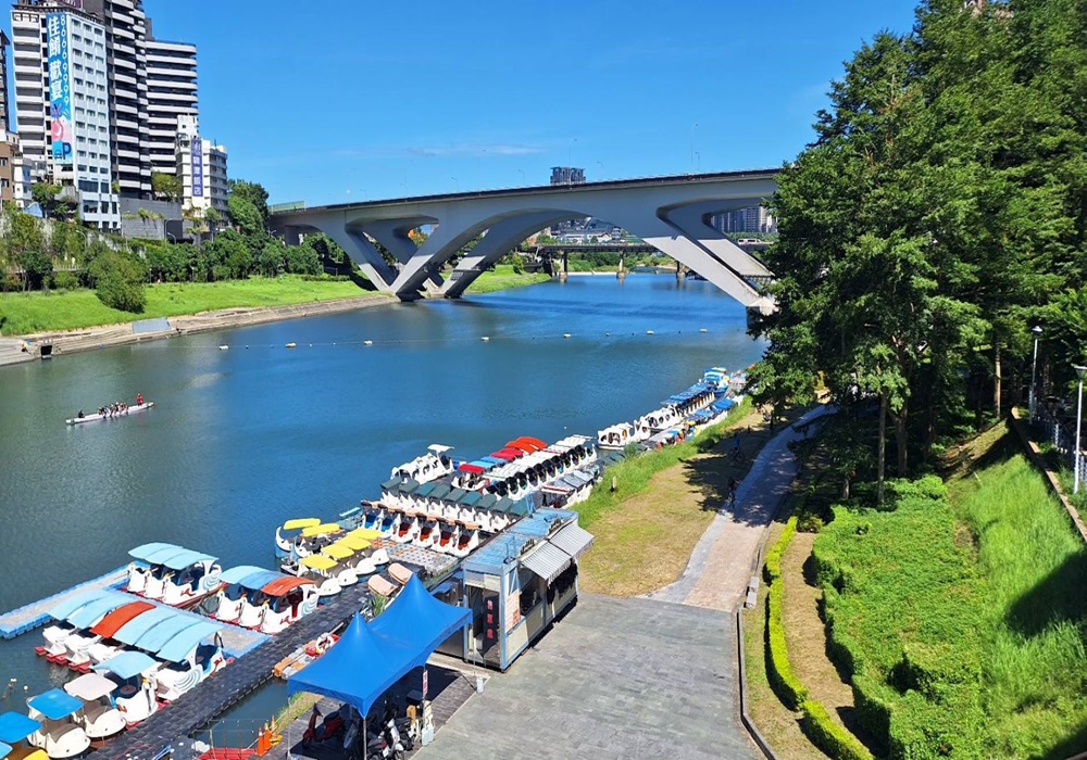碧潭東岸慶中秋 爺奶萬萬歲新店活力GO 197 248240913a02