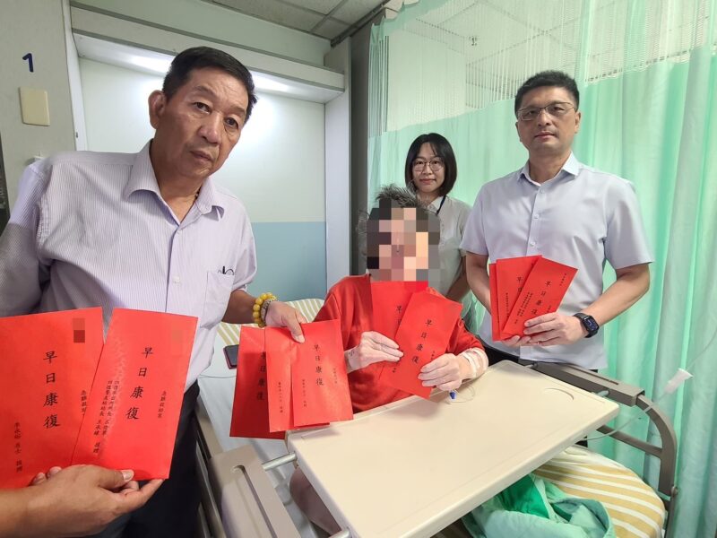 圖文:霧峰警積極關懷弱勢黃女士獲急難救助金。