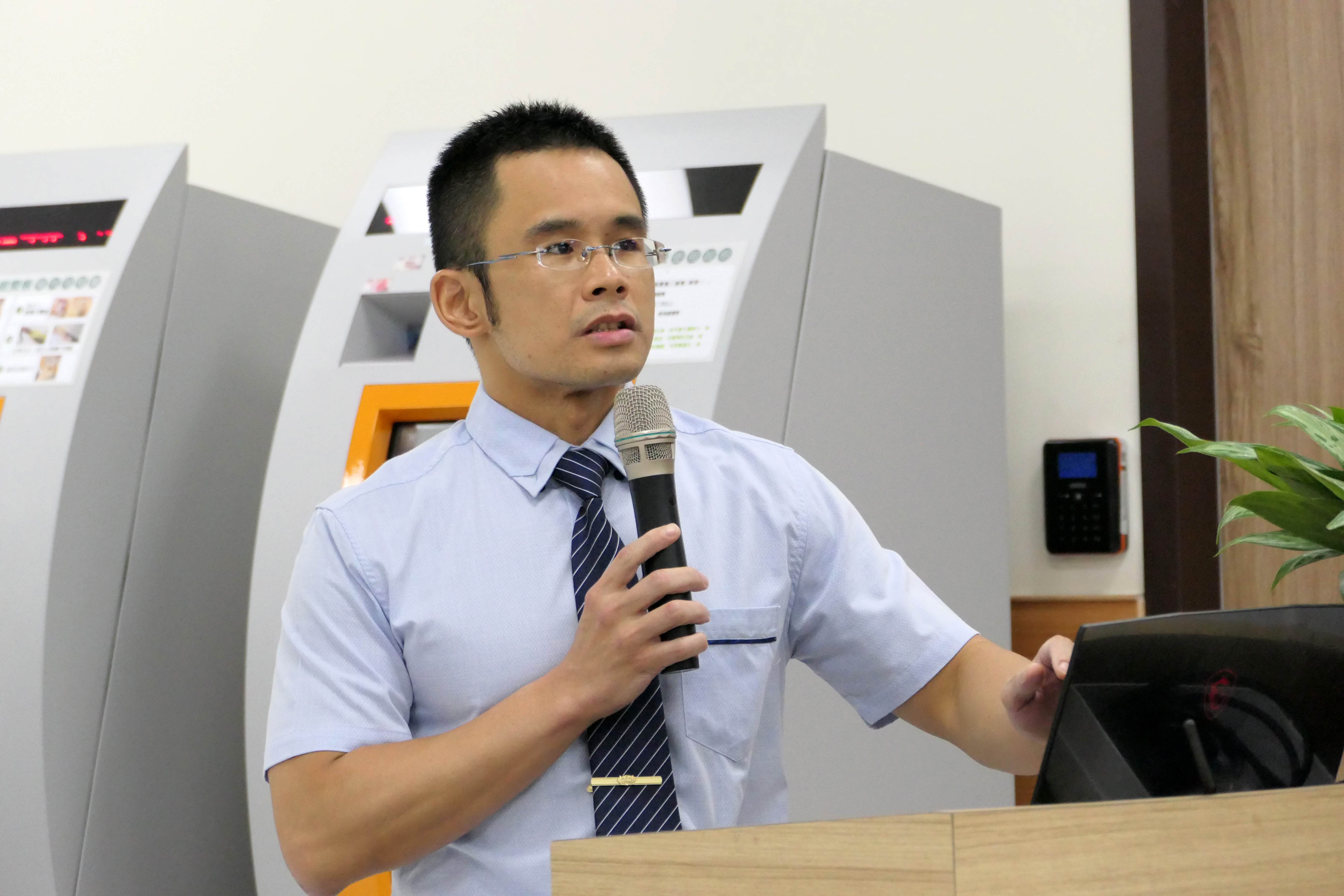 嘉義活齡運動中心負責人周宜群醫師邀請蔡內分泌新陳代謝蔡明劼醫師,講述「健康瘦身從懂內分泌開始」,希望參與者能夠掌握健康知識,以正確的方法善待自己。