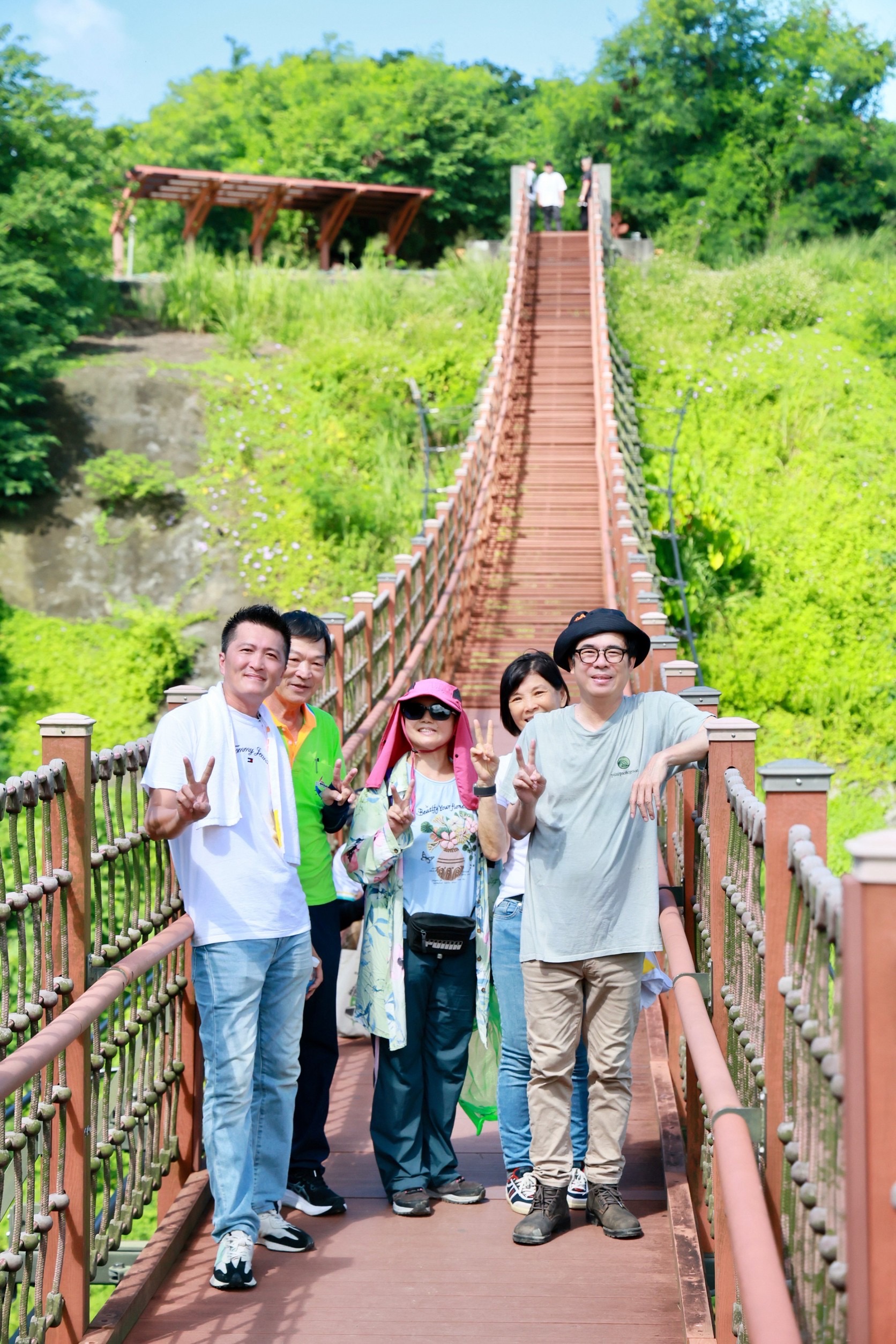 彌陀漯底山淨山,陳其邁帶隊宣示2050淨零永續願景 彌陀漯底山淨山,陳其邁帶隊宣示2050淨零永續願景