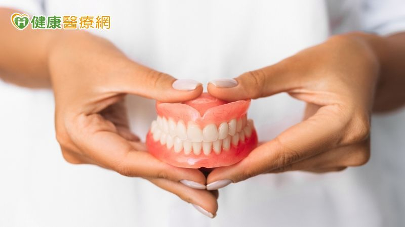 口腔清潔不良恐造成吸入肺炎! 巴金森氏症口腔各階段照護健康指南看這