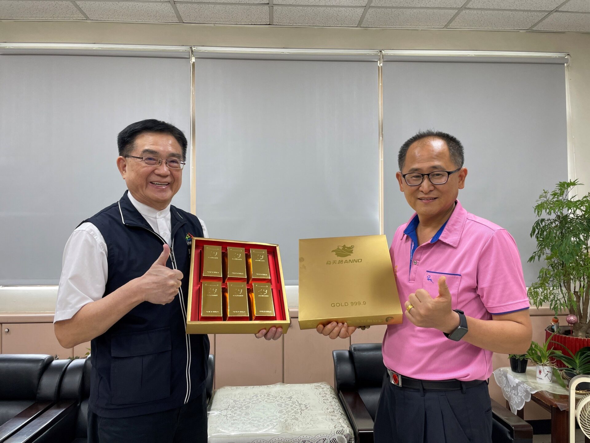 金色閃耀! 中市大安農會金磚米典藏禮盒躋身2024台灣百大伴手禮