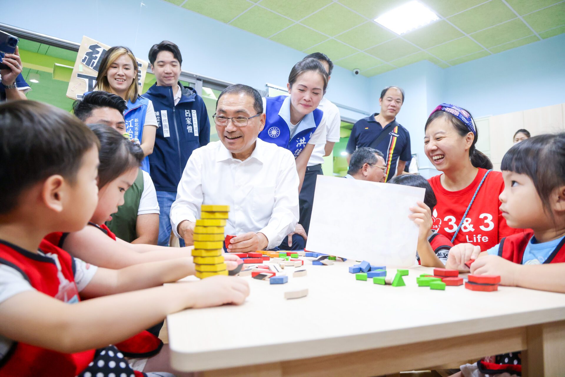 侯友宜視察桃子腳國中小第三期校舍　盼提供學生舒適學習環境