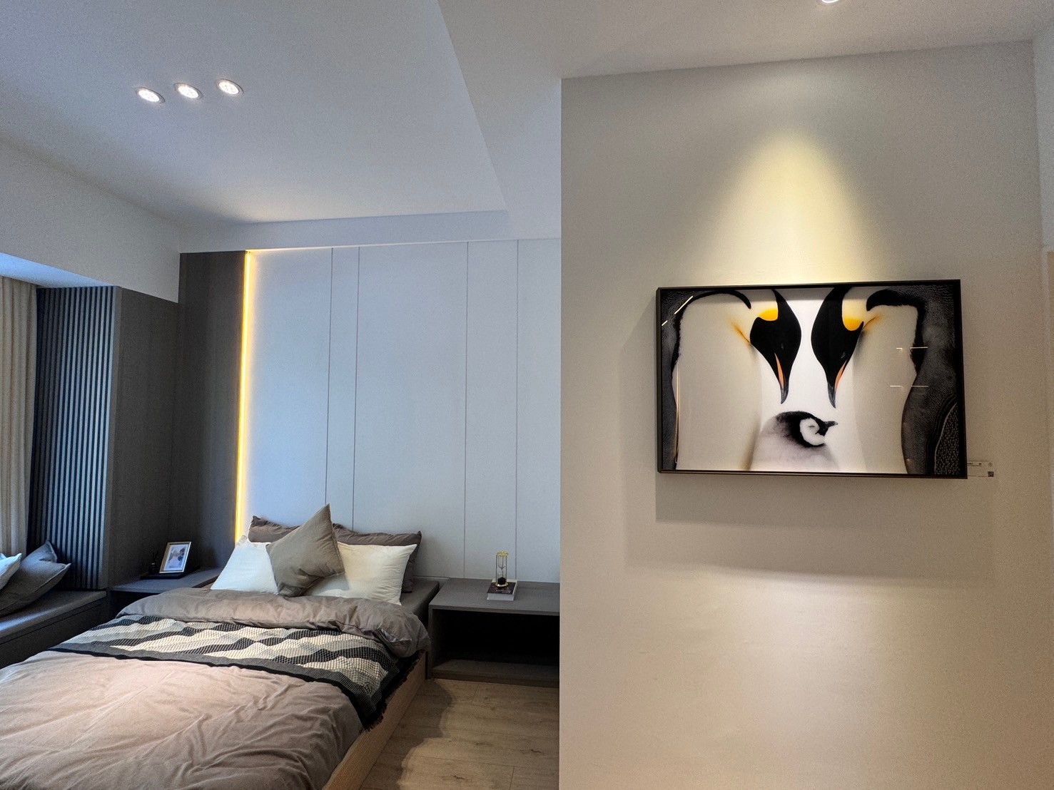 ▲展覽每幅作品都是使用博物館等級富士銀鹽相紙，攝影藝品將引入社區公設及梯廳廊道、臥室，與空間設計相呼應，增添整體美學氛圍感。（圖/興連城開發提供）