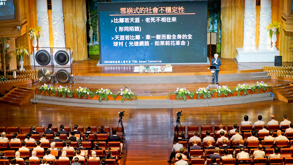 王本榮執行長表示,利用AI擴充能力,增強人類福祉,是醫療人員的使命。