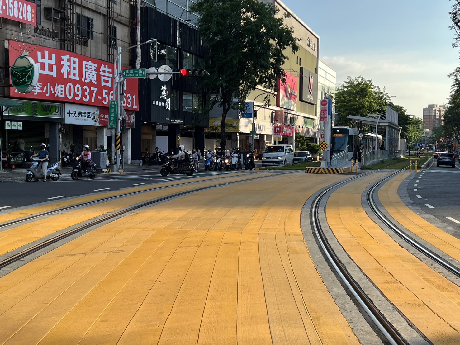 開學後暴風成長,高雄輕軌日運量較去年同期飆92% 開學後暴風成長,高雄輕軌日運量較去年同期飆92%