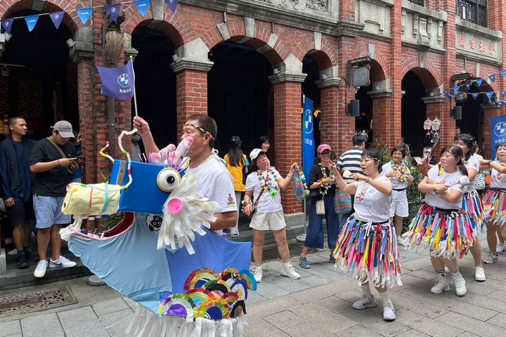 三峽民權老街於推出「秋遊三峽添好運+新北青創在老街」消費滿額抽好禮活動。 圖:新北市政府經濟發展局/提供