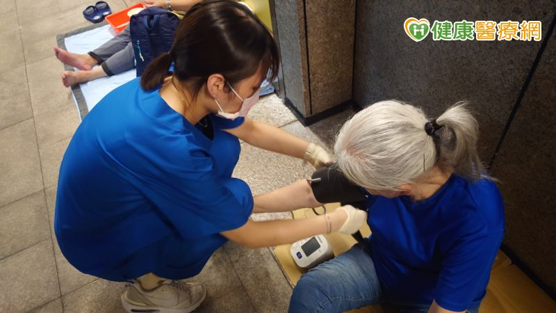 采鋐健康攜手思安協會，共同守護街頭無家者的健康
