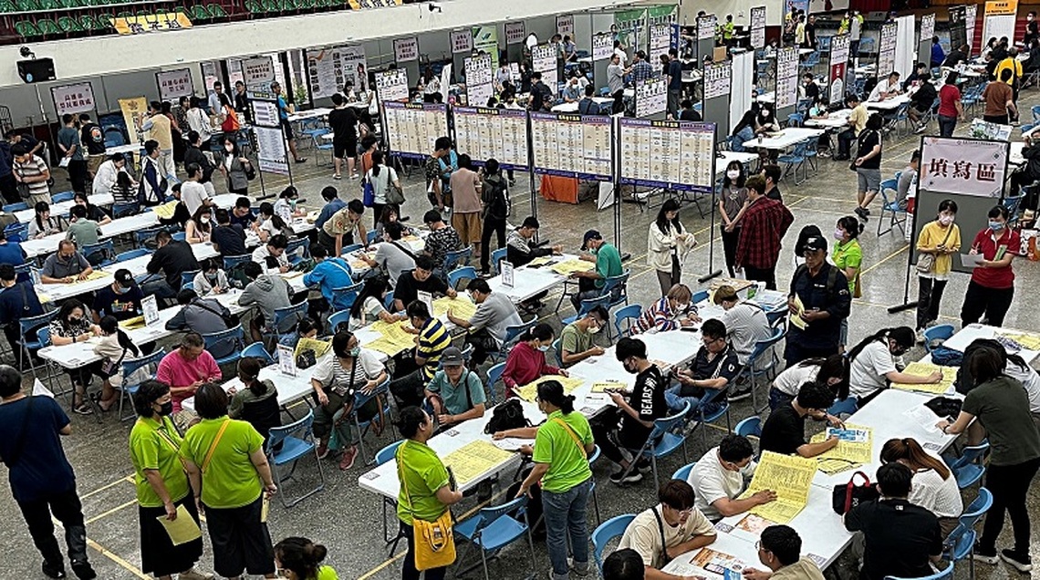 高雄大型徵才活動 9/21上午高雄中學體育館登場