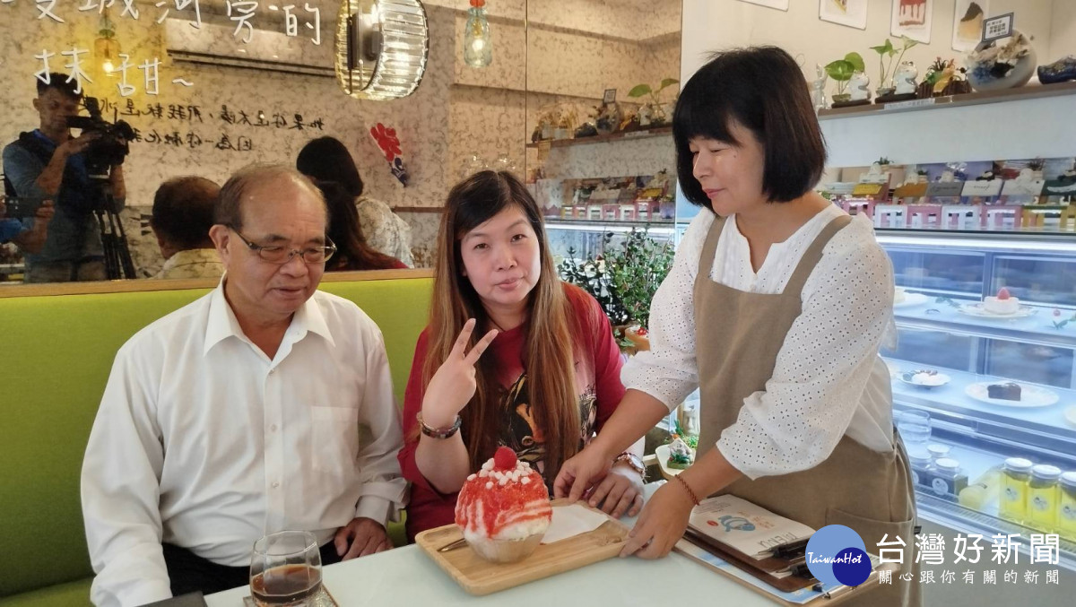 「臻冰室」開張，自行研發的日式爆冰成了招牌。