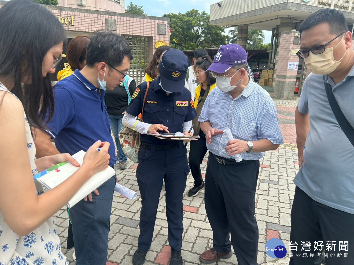 新竹市道安委員會勘虎林國中交通事故,研議加強劃設行人友善區,改善校園周邊安全。