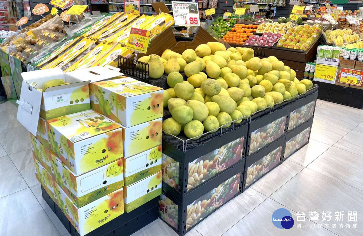 雲林良品與楓康超市合作，在全台門市同步販售斗六文旦，短短兩周突破百萬銷售額／陳致愷翻攝