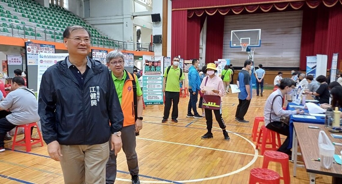 高雄徵才活動設壯世代及婦女再就業諮詢專區助勞資雙贏