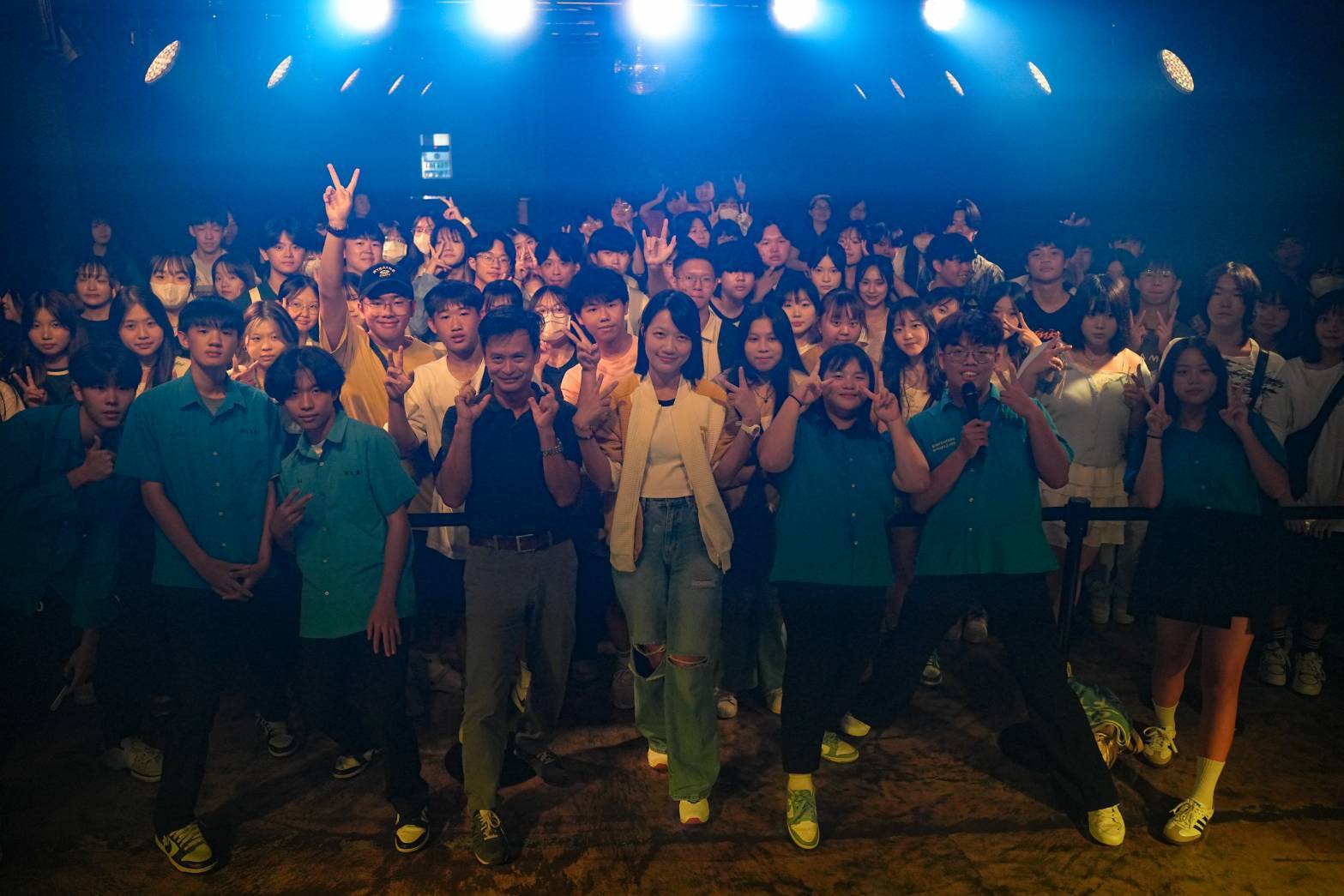 基隆高中攜手二信高中吉他社Live House展演學生嗨翻天