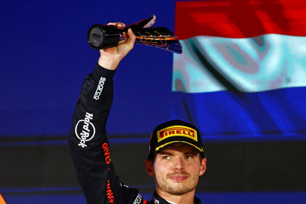 Red Bull 車隊荷蘭籍車手 Max Verstappen於新加坡大獎賽(Singapore Grand Prix)以第二名再度站上頒獎台。(Red Bull 提供)