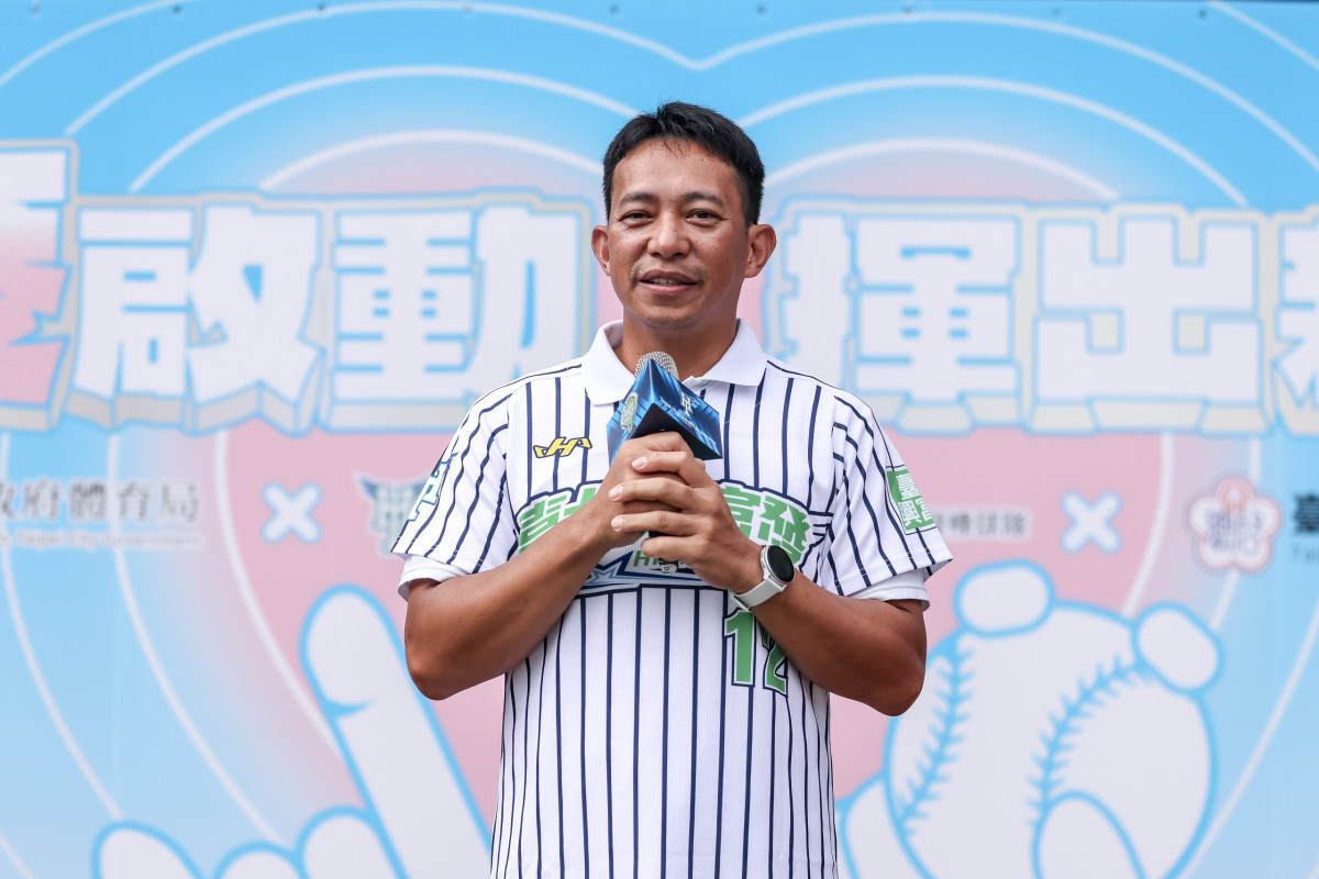 臺北市政府體育局羅國偉專門委員出席臺北興富發棒球隊公益活動表示北市持續致力棒球發展,創造運動友善之都。