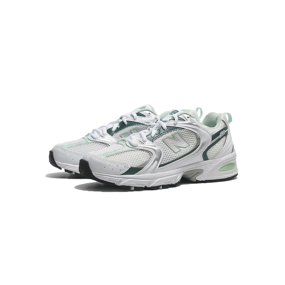 ▲義享時尚廣場_New Balance_530復古運動鞋，特價2190元，原價3080元。（圖/義享時尚廣場提供）