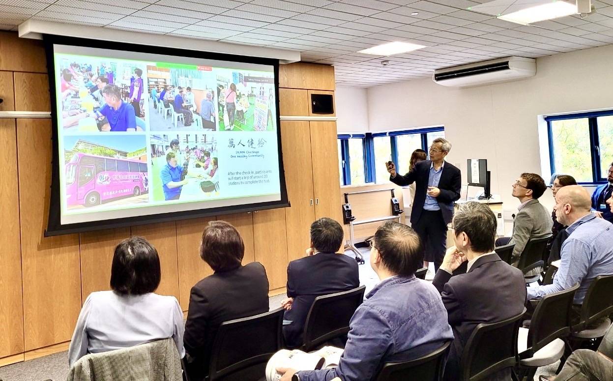 ▲為提升彰化縣公共衛生及癌症防治，縣長王惠美率團參訪英國劍橋大學及阿登布魯克醫院，專注於學習乳癌防治的精準策略。（彰化縣政府提供）