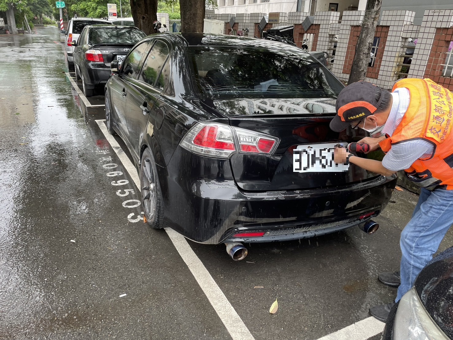 高效科技執法 精準鎖定問題車輛 高市監理所再查獲偽造車牌