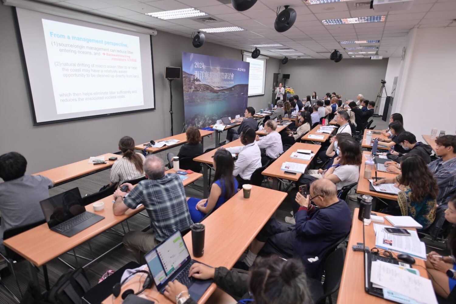 海保署跨國專家共論海廢調查技術,推動全球海洋環境維護新進展