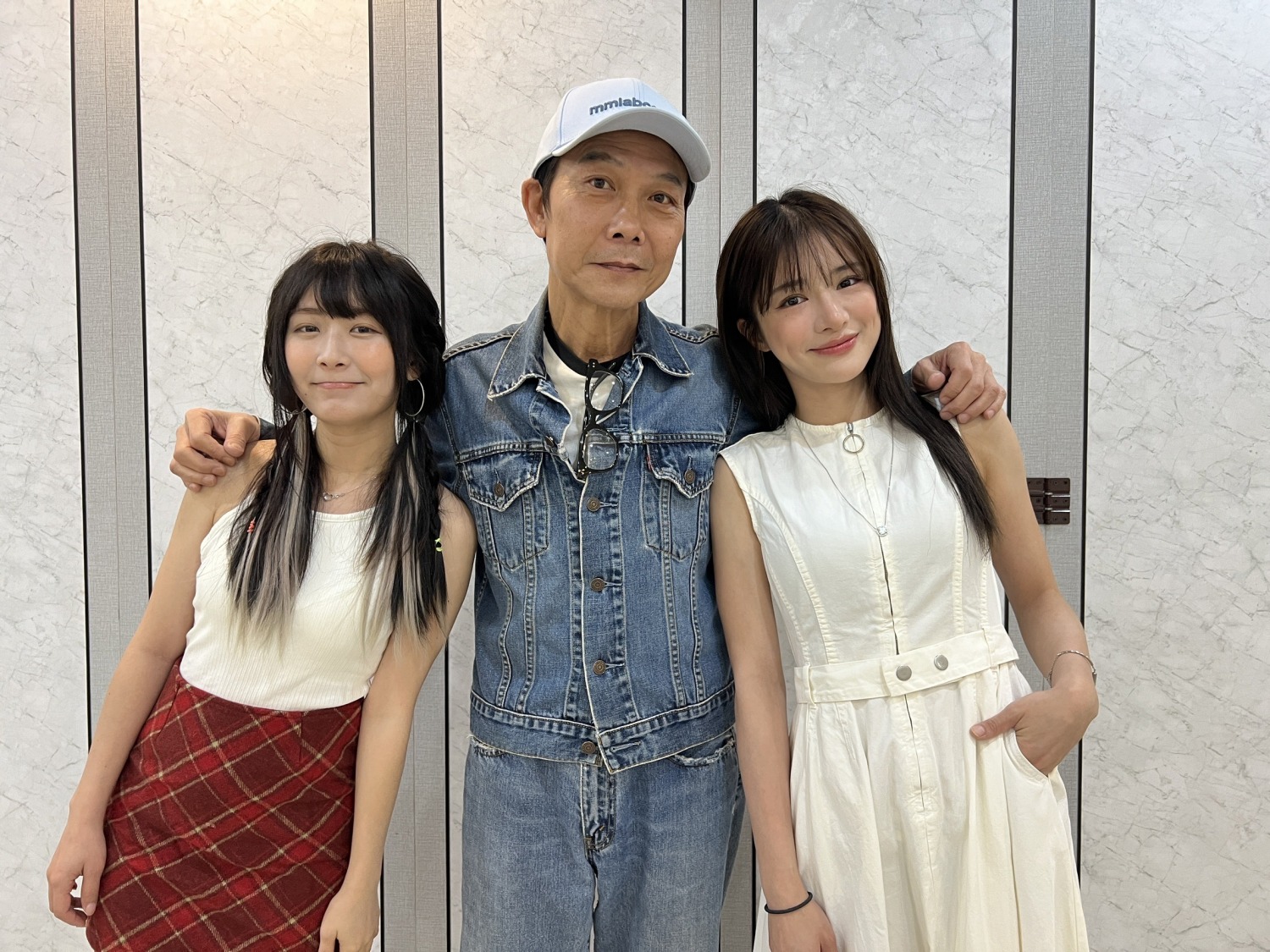 (左起) 陸子玄、錢小豪、林岱縈三人成為師徒關係。(圖/紅心字會提供)