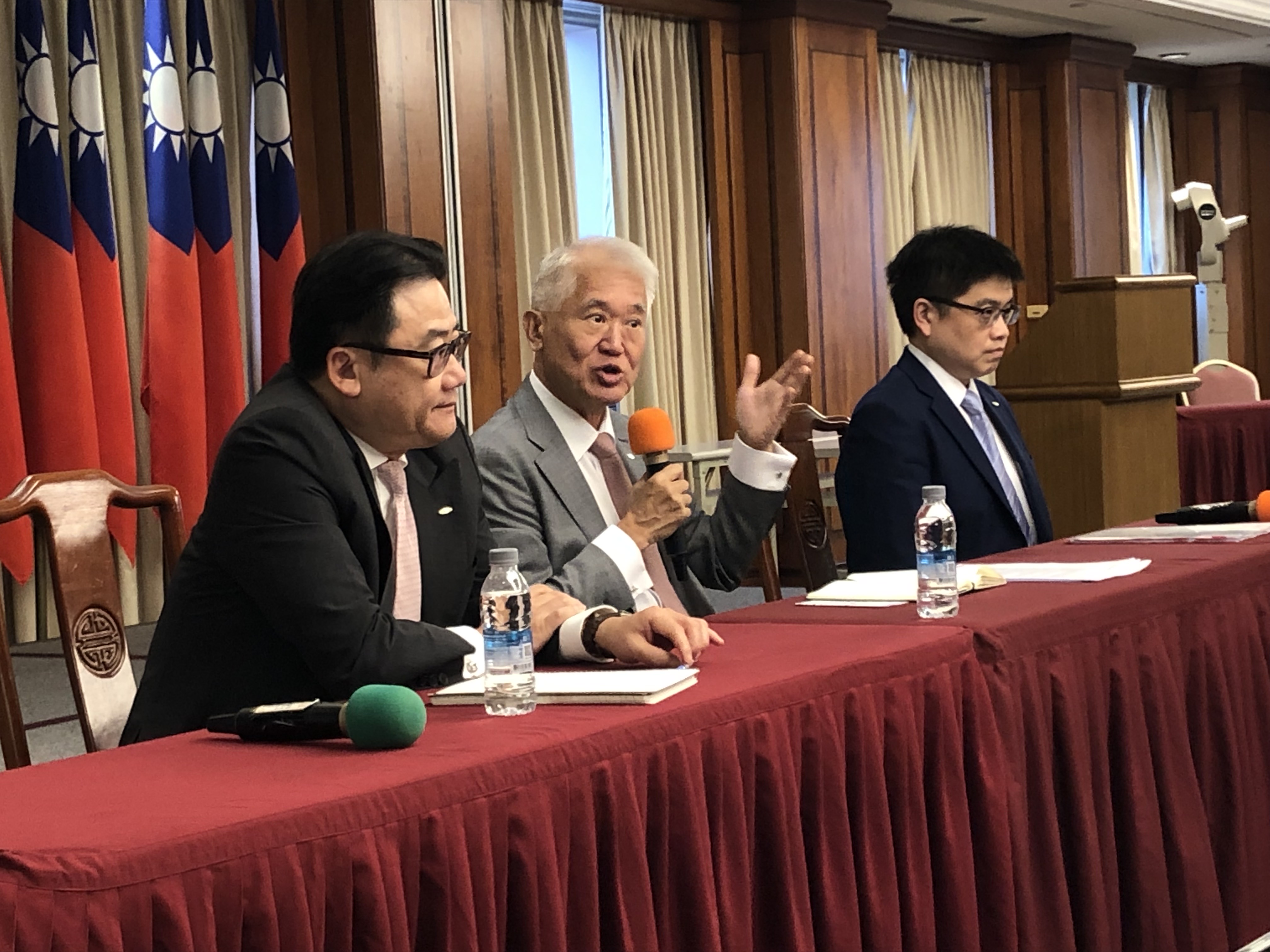 新光金魏寶生2大肯定!有信心收到逾三成委託書、「富爸爸」台新將為新壽增資