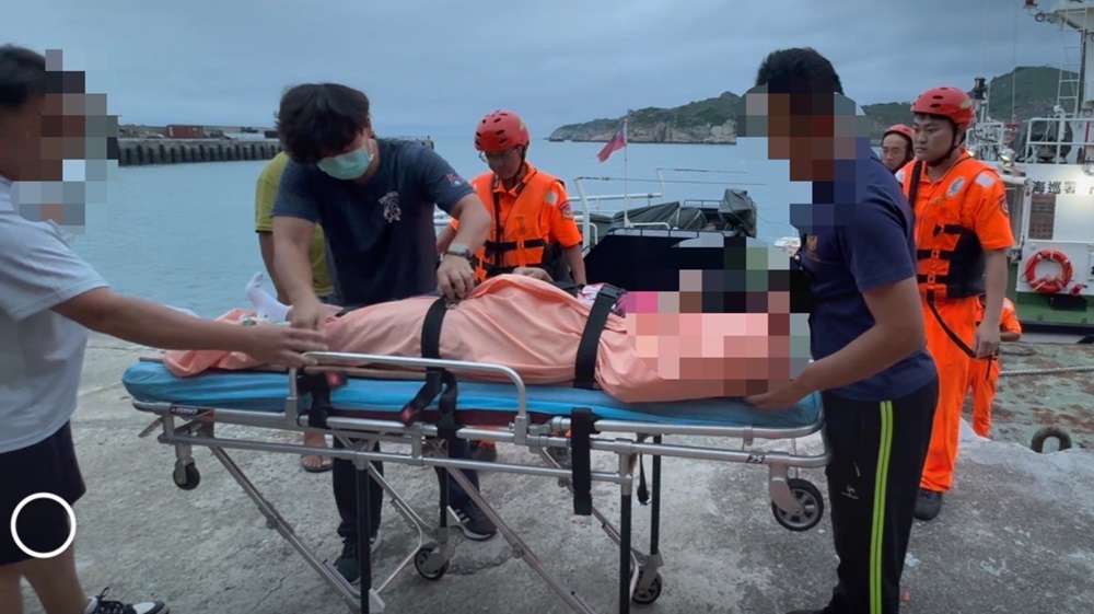 東引外籍看護腹痛 馬祖海巡緊急後送就醫 204 cnews204240925a04