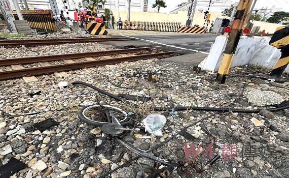 台鐵斗六段平交道再傳事故 自行車老婦遭擦撞死亡
