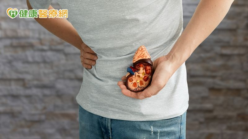 泌尿道壁有如水泥牆! 中年男「泌尿道長期發炎」致腎臟嚴重受損
