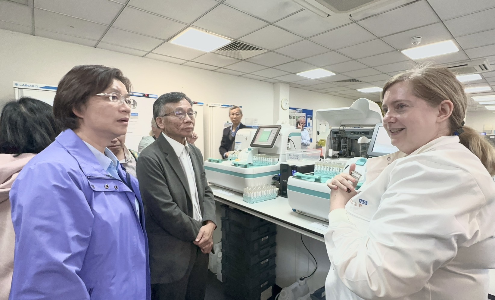 ▲彰化縣長王惠美考察英國大腸癌篩檢模式，汲取國際自動化智慧工程經驗提升篩檢效能。（彰化縣政府提供）