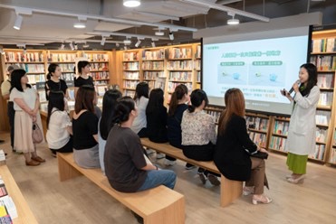 結合診所知名醫生 舉辦精彩衛教講座 。( 圖/諾貝爾生活廣場,誠品書店提供)