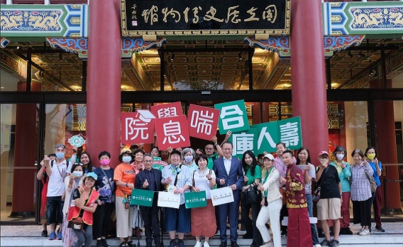 合庫人壽12年守護家庭照顧者 再獲傑出公關獎肯定
