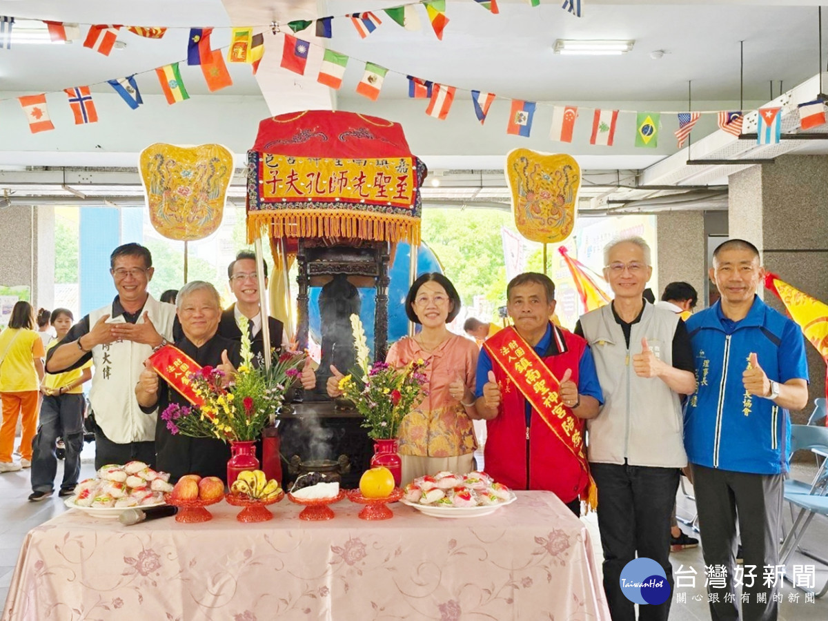 民族國小盛大迎孔並舉辦敬師活動/嘉義市府提供