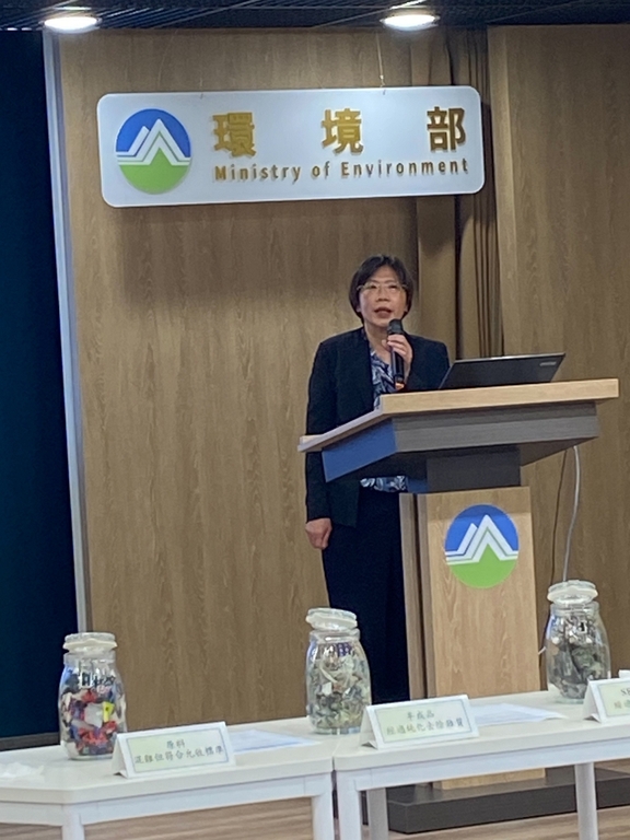 環境部資源循環署賴瑩瑩署長SRF簡報說明（記者黃楸玲／攝影）