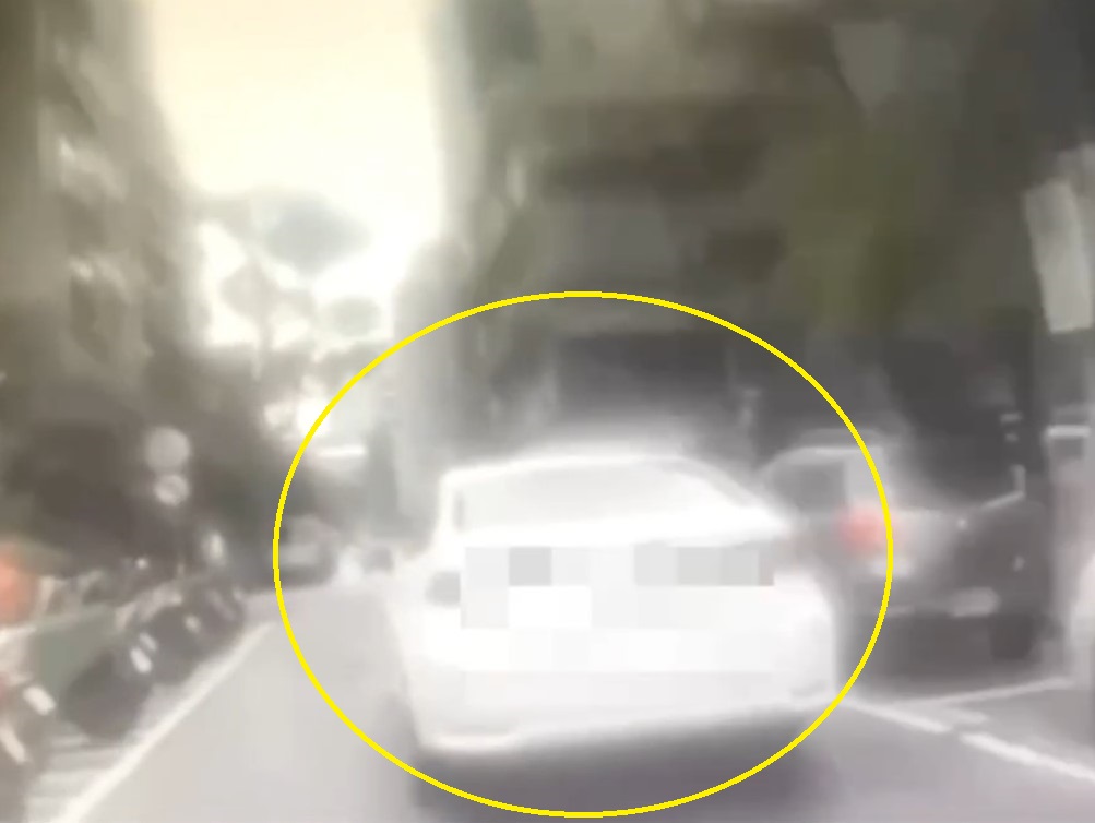 不服攔停還意圖衝撞員警 多元計程車駕駛被逮送辦 214 cnews204240927a10