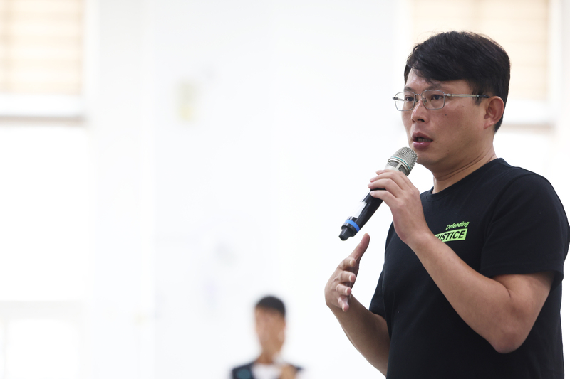 台灣民眾黨立法院黨團總召黃國昌(圖)28日下午現身新北市板橋區,出席「為司法公義站出來」宣講活動並在開場時引言。中央社