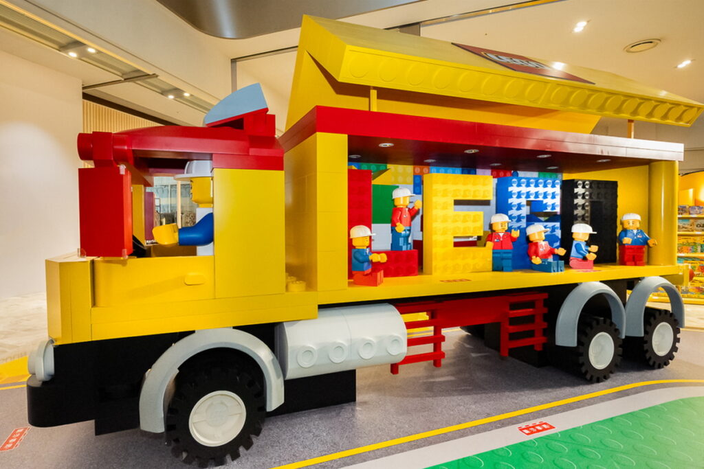 台灣樂高與樂高授權專賣店營運商SUNKIDS樂豐實業將於2024年9月27日至2025年2月28日在台南南紡購物中心設立「樂高授權專賣店台南快閃店」。