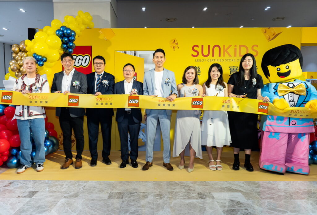 開幕當天邀請樂高港澳台區總經理曾憲文先生及SUNKIDS樂豐實業董事長歐慶鵬先生等貴賓進行剪綵儀式。