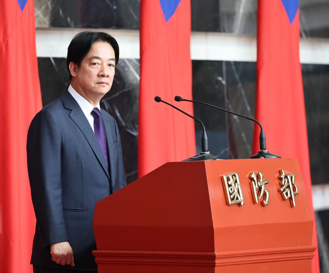 傳出總統賴清出席國防部茶會,看見晉任將官圍著大橢圓桌「排排坐」,怒罵「我是三軍統帥,看到我為什麼不站好?」。資料照片/林啟弘攝