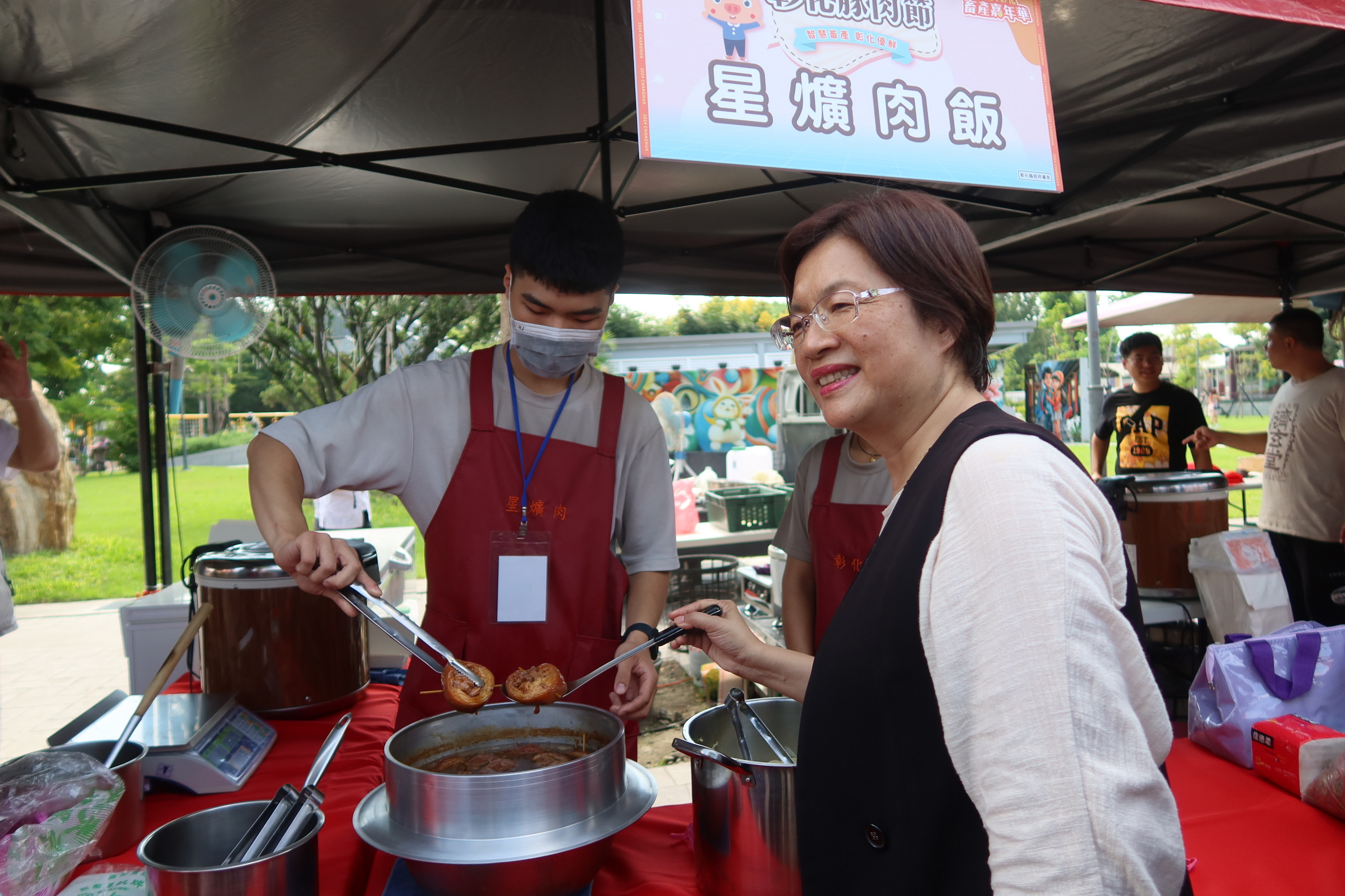 ▲為了推廣「彰化健康豬肉」品牌，彰化縣政府聯手彰化縣農會舉辦2024彰化豚肉節，藉由活動行銷在地健康豬肉產品。（記者張溎壕攝）
