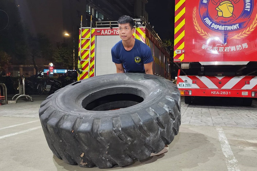 【消防中的海陸2-1】回憶太魯閣列車出軌搜救　魏裕倫：隧道中都是血混雜機油的味道 217