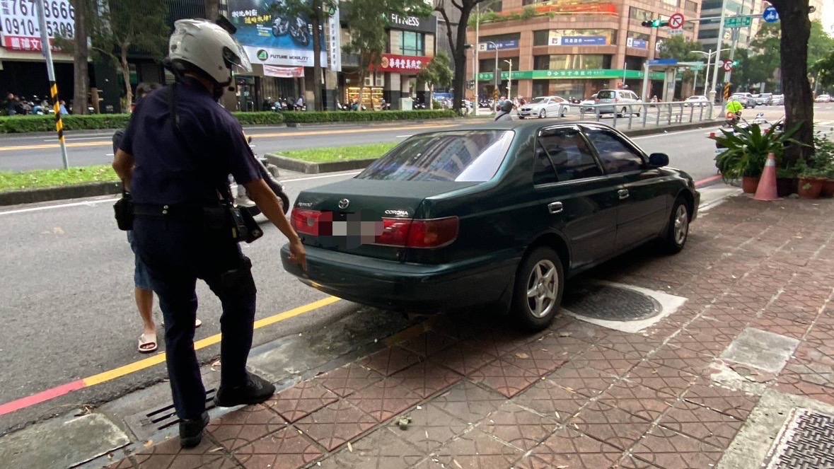 行人事故率下降31%,高市警二階執法鎖定這5違規 行人事故率下降31%,高市警二階執法鎖定這5違規