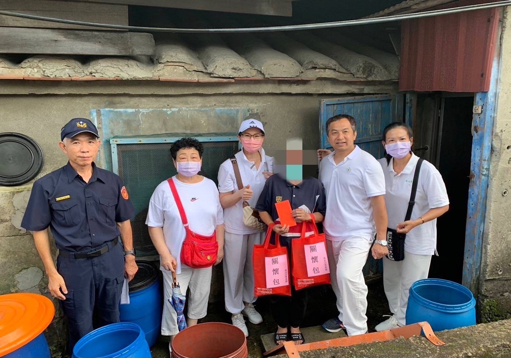 愛的接力善循環 土城警牽線善心人士搭愛心橋 170 248240930a04