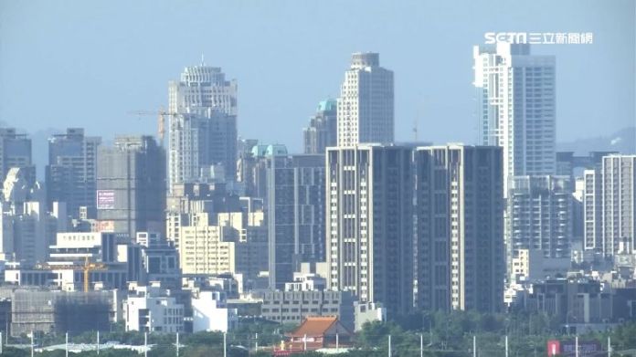 7月因股災與房貸之亂,量縮至1.26萬件。(示意圖/資料照)