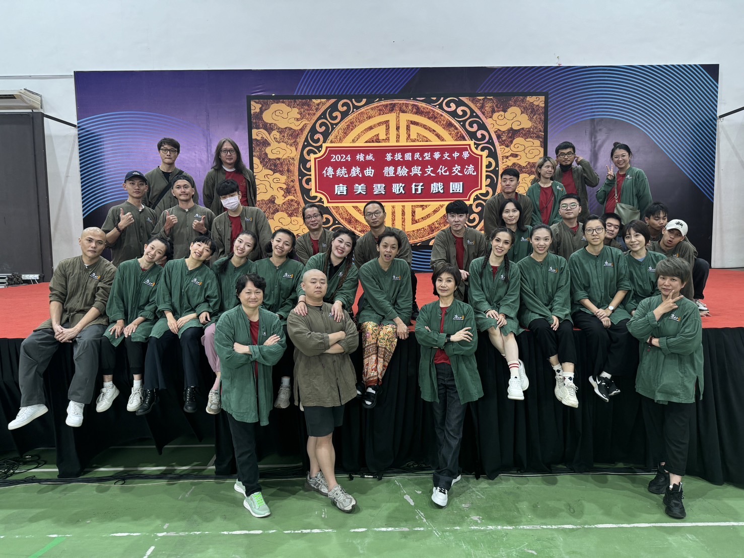 唐美雲歌仔戲團出動近50人至馬來西亞推廣傳統戲曲。 (圖/唐美雲歌仔戲團提供)