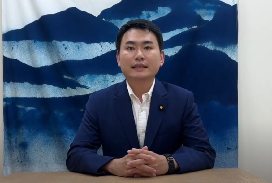 「移民與台灣的未來:探討人口下降和高齡化的時代,所謂「台灣人」意味著什麼?」活動 – 陳冠廷委員提供了影片致詞(照片提供:台灣全球連結發展協會)