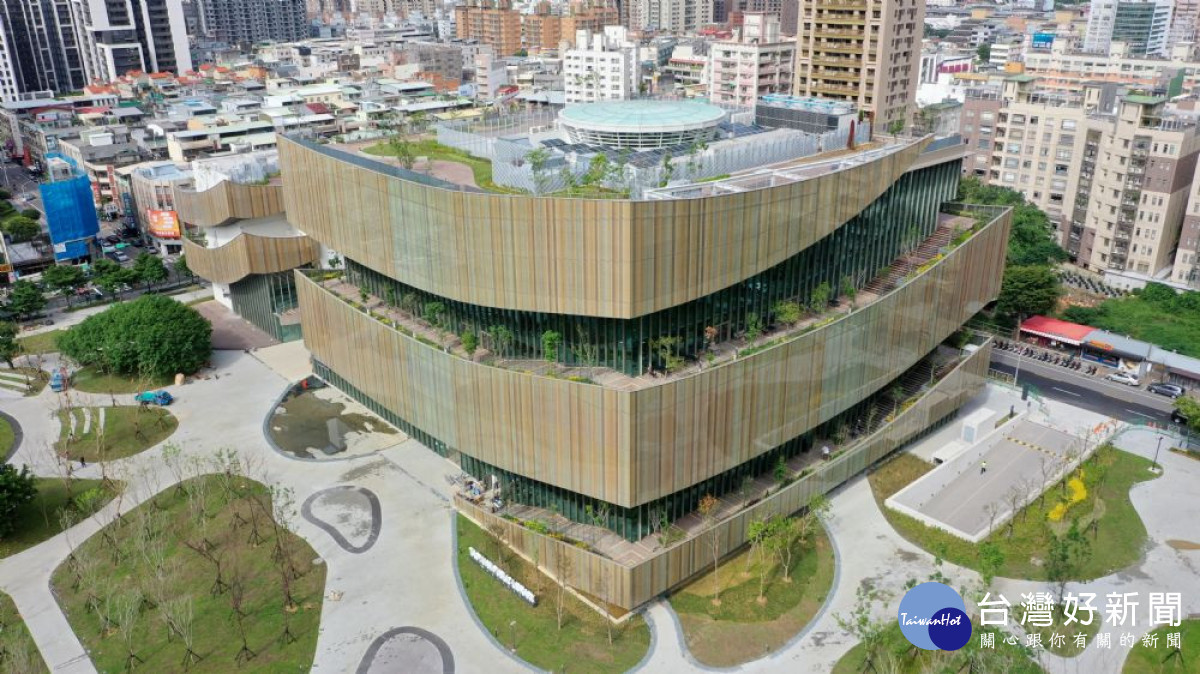桃園市立圖書館新建總館暨停車場興建工程。