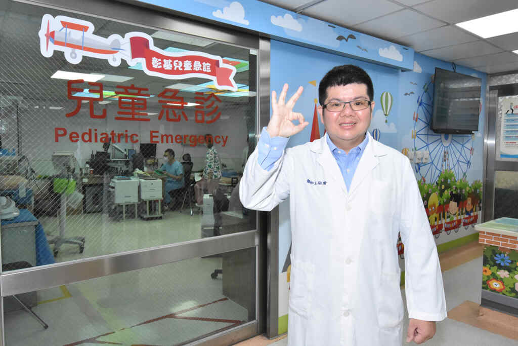 ▲王柏渝主任針對腸病毒三前兆、三症狀及居家照顧飲食三原則,提供給家長參考,讓孩子能夠快樂學習、健康成長。(彰基醫院提供)