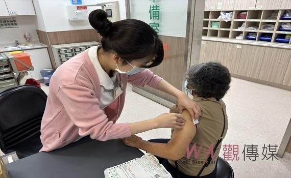 113年公費流感疫苗開打了 雲林基督教醫院:民眾若符合資格應儘速預約接種