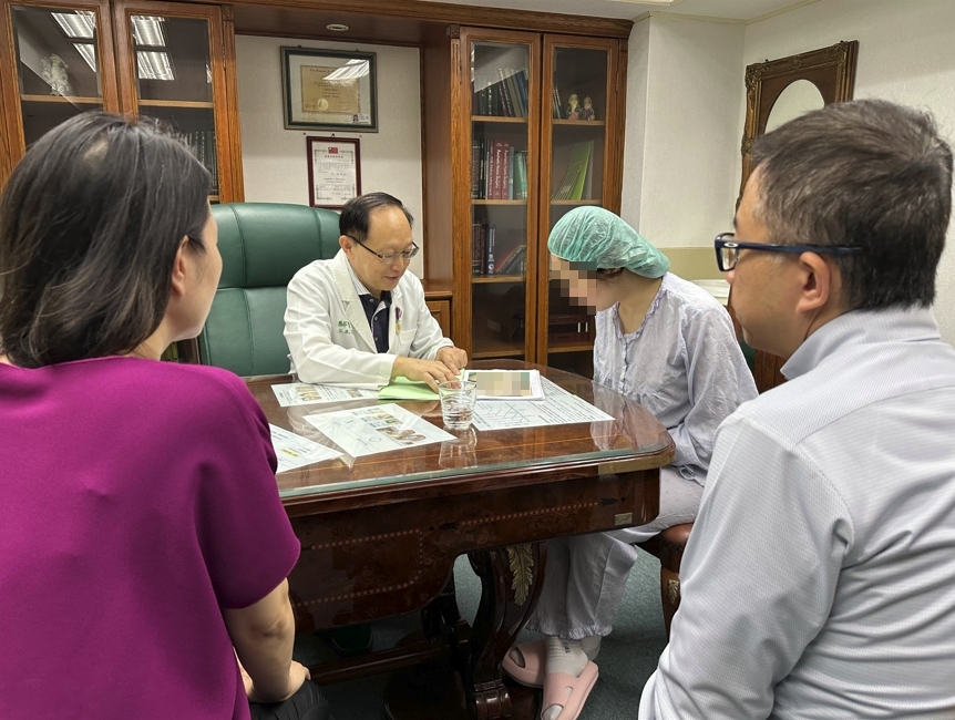 造福港台求治者 香港醫師慕名來台與曹賜斌醫師簽訂合作備忘錄